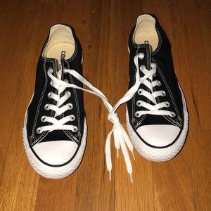 Unisex black converse all stars low top